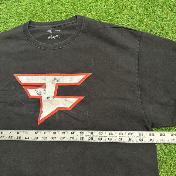 Vintage FaZe Clan Champion T-Shirt - Picture 2 of 5
